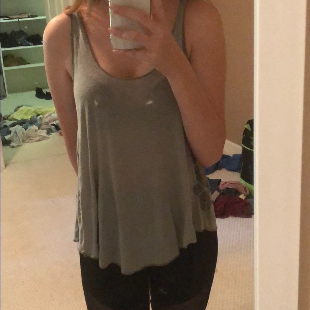 muscle tee